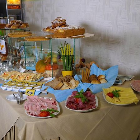Hotel La Ginestra Forio  Екстер'єр фото