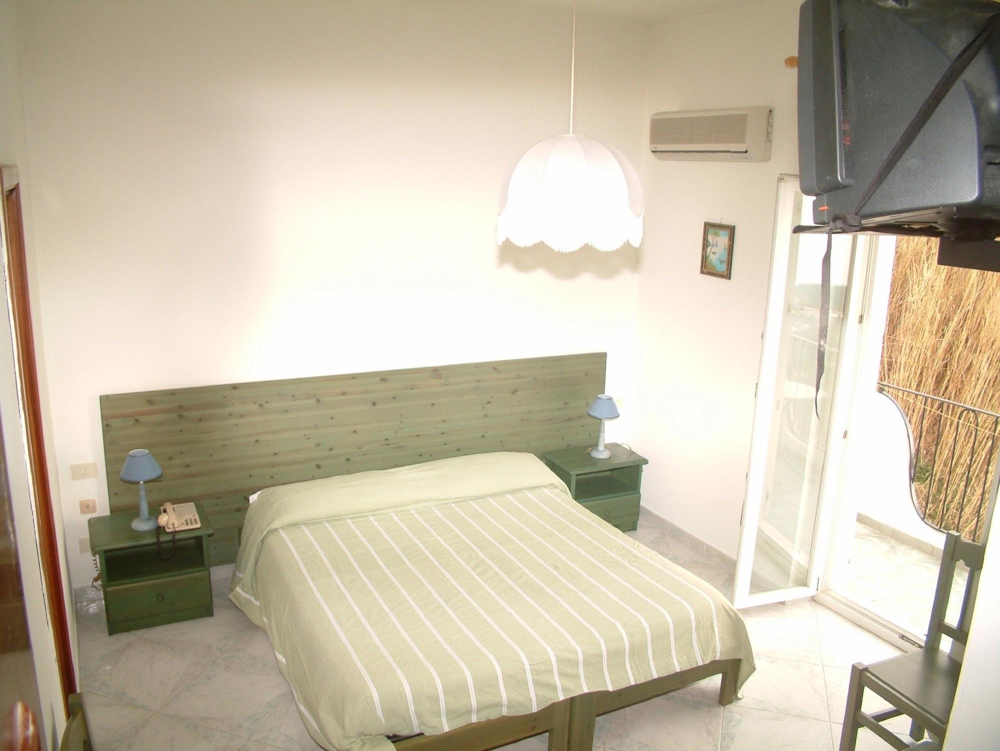 Hotel La Ginestra Forio  Екстер'єр фото