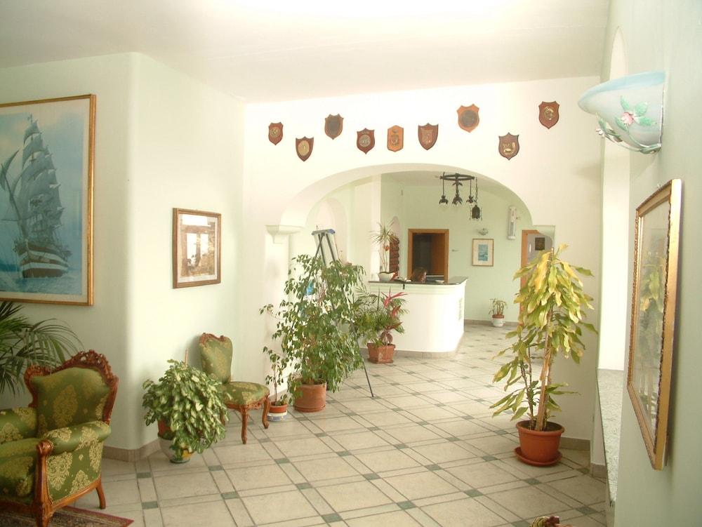 Hotel La Ginestra Forio  Екстер'єр фото
