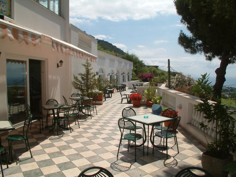 Hotel La Ginestra Forio  Екстер'єр фото